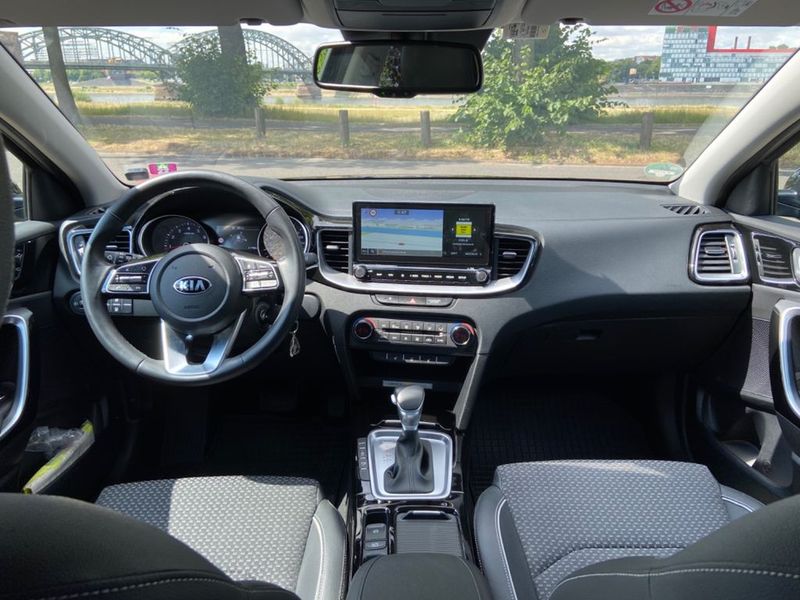Kia Cee`d • 2020 • 21,900 km 4