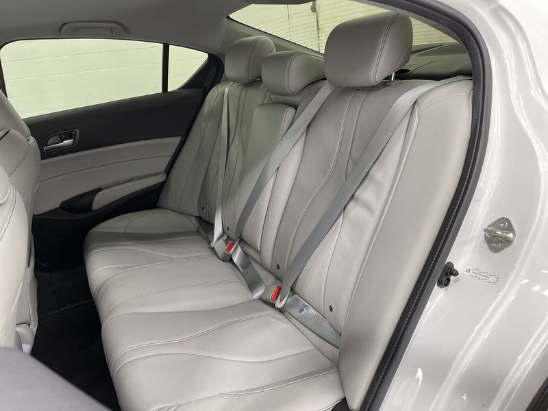 Acura ILX • 2019 • 18,761 km 9