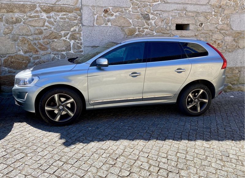 Volvo XC60 • 2016 • 14,000 km 1