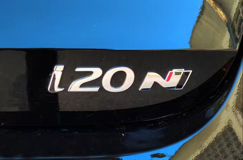 Hyundai i20 • 2022 • 27,428 km 6