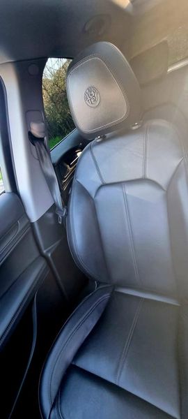 Alfa Romeo Stelvio • 2019 • 82,500 km 12