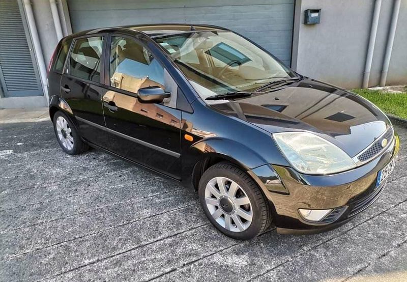 Ford Fiesta • 2003 • 170,000 km 3