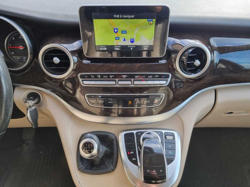 Mercedes-Benz 210 Van • 2017 • 124,000 km 4