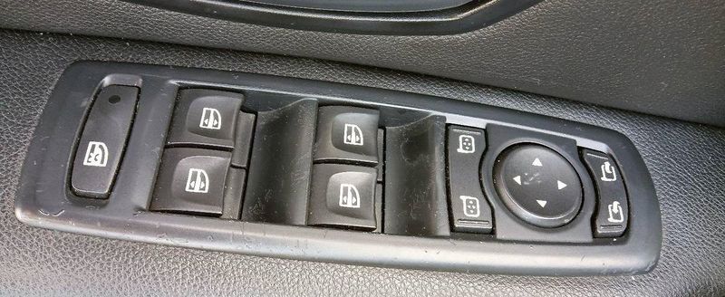 Renault Mégane • 2011 • 249,000 km 5