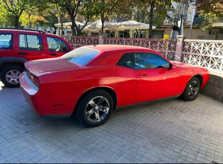 Dodge Challenger • 2010 • 100,190 mi 2
