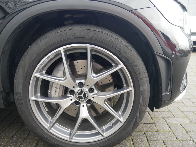 Mercedes-Benz GLC-Class • 2020 • 18,000 km 41