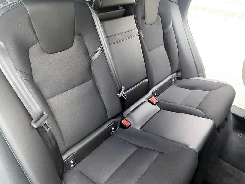 Volvo XC60 • 2019 • 104,000 km 6