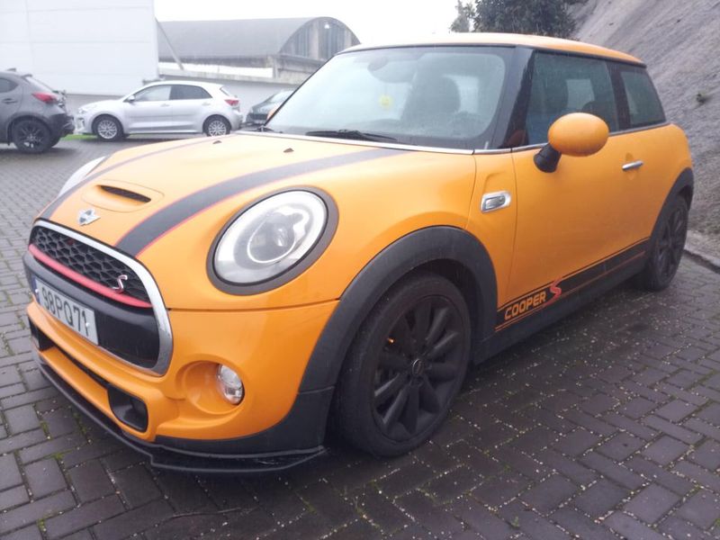 MINI Cooper • 2015 • 90,000 km 1