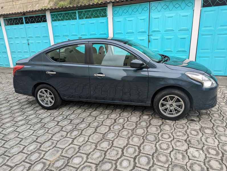 Nissan Versa • 2017 • 34,500 km 11