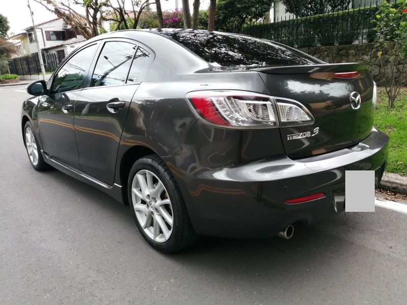 Mazda 3 • 2014 • 92,000 km 4