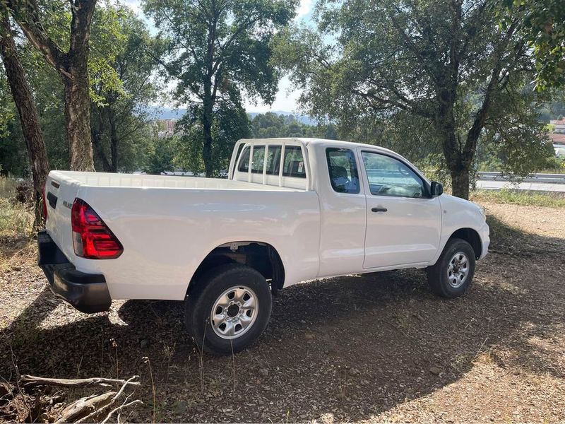 Toyota Hilux • 2011 • 140,000 km 8