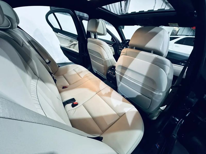 BMW 5 Series • 2015 • 120,000 km 6