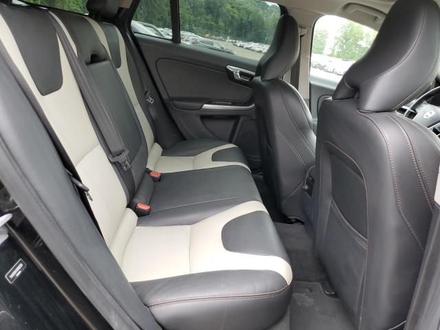 Volvo V60 • 2016 • 10,000 mi 9