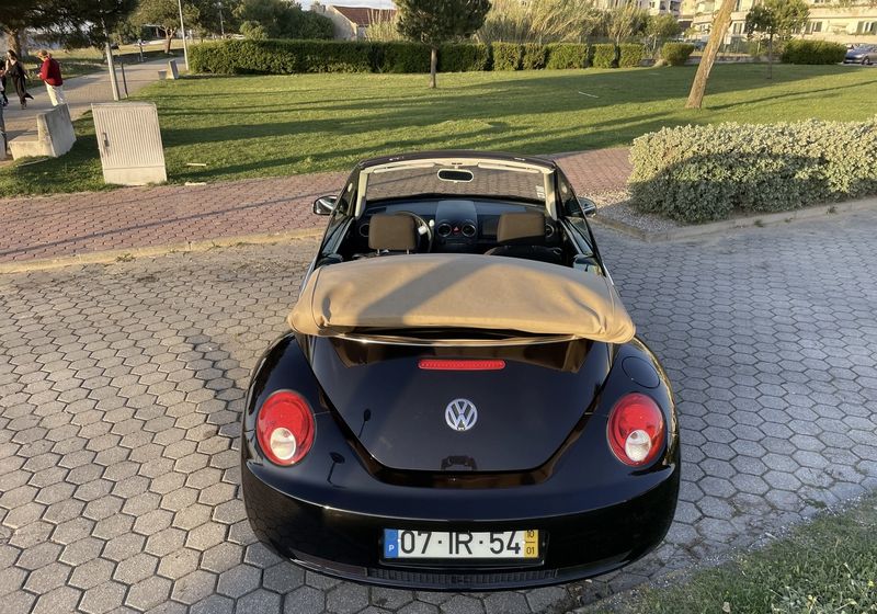 Volkswagen New Beetle • 2010 • 114,468 km 3