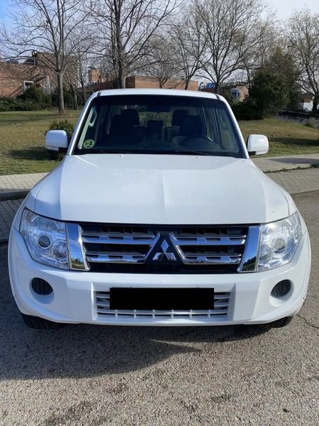 Mitsubishi Montero • 2014 • 180,400 km 9