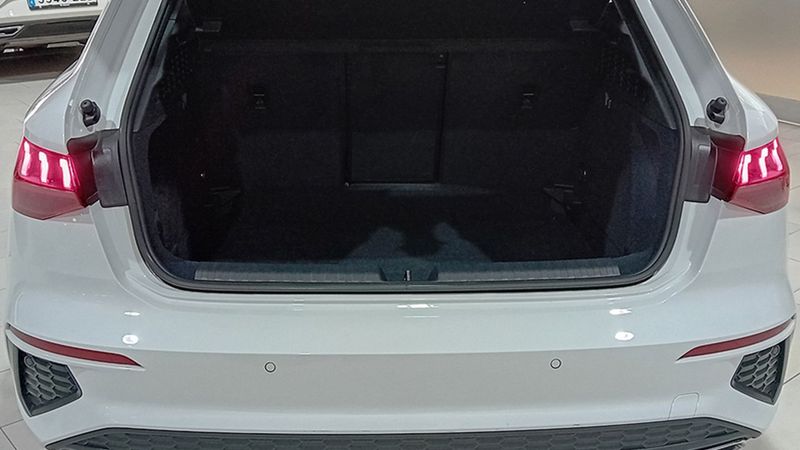 Audi A3 • 2022 • 9,345 km 12