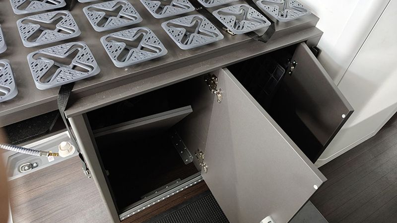 Volkswagen California • 2024 • 6,901 km 12