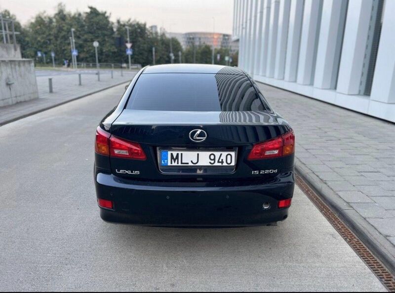 Lexus IS • 2006 • 300 km 6
