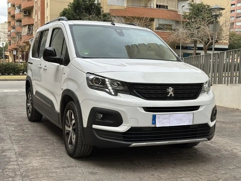 Peugeot 108 • 2022 • 34,500 km 1