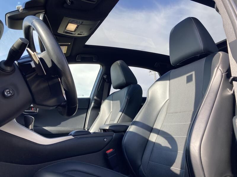 Lexus NX • 2020 • 52,570 km 10