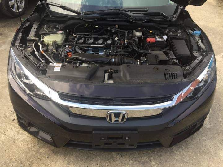 Honda Civic • 2018 • 50,000 km 3