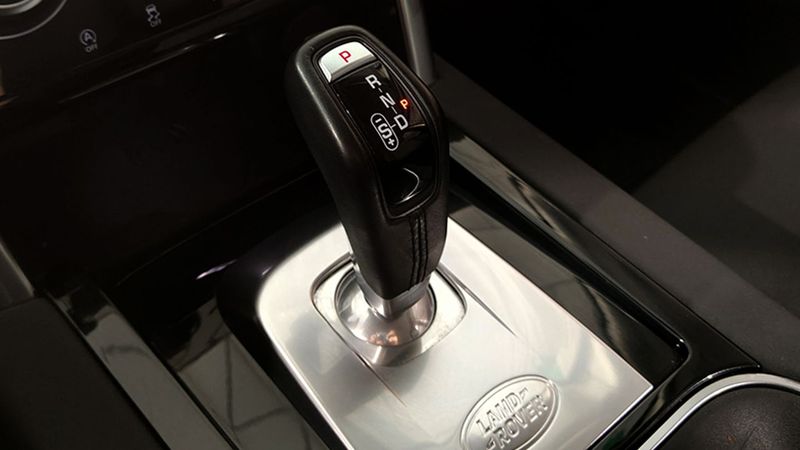 Land Rover Discovery Sport • 2019 • 74,437 km 7