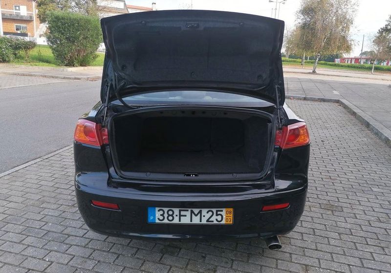 Mitsubishi Lancer • 2008 • 190,000 km 4