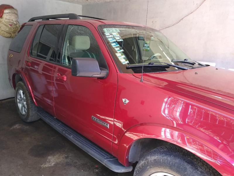 Ford Explorer • 2008 • 56,000 km 4