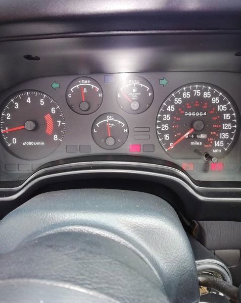 Mitsubishi Eclipse • 1990 • 80,000 km 2