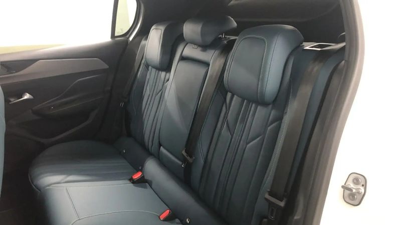 Peugeot 308 • 2022 • 12,897 km 6