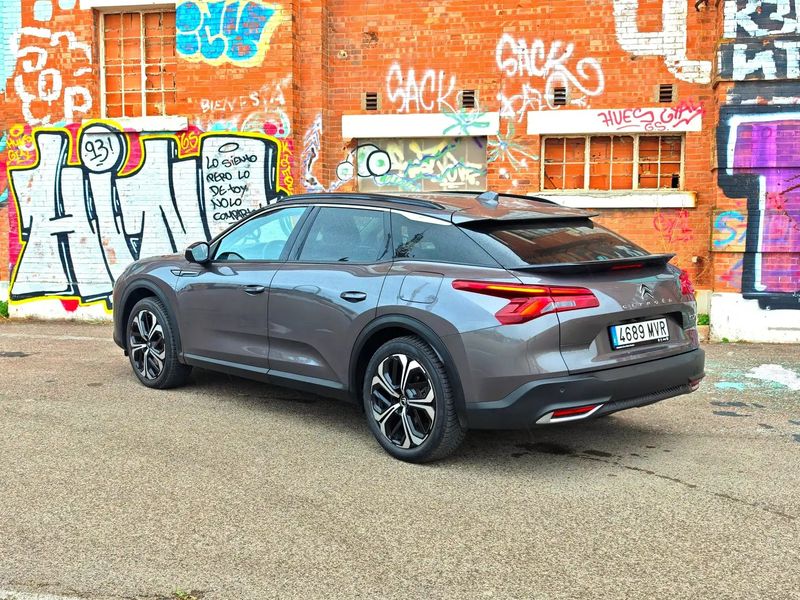 Citroën C5 • 2022 • 31,200 km 2