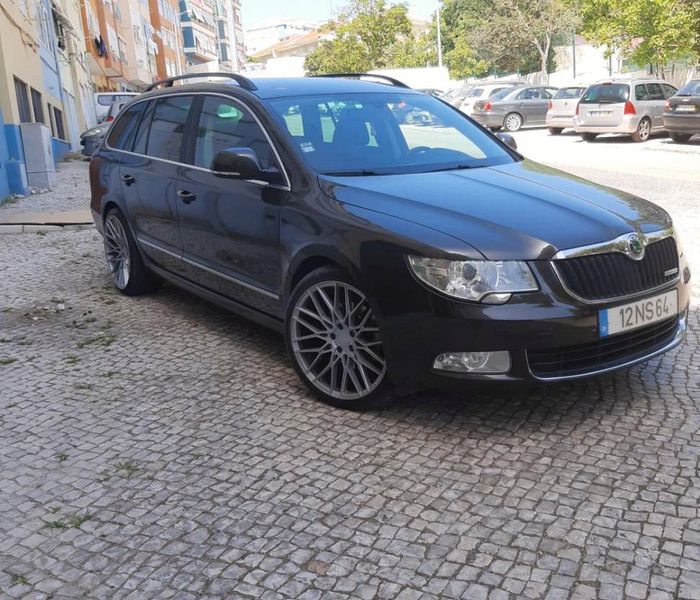 Škoda Superb • 2013 • 300,000 km 1