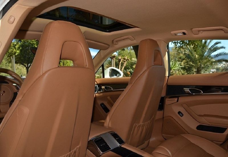 Porsche Panamera • 2011 • 194,500 km 9