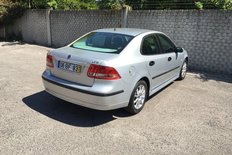 Saab 9-3 • 2006 • 209,000 km 2