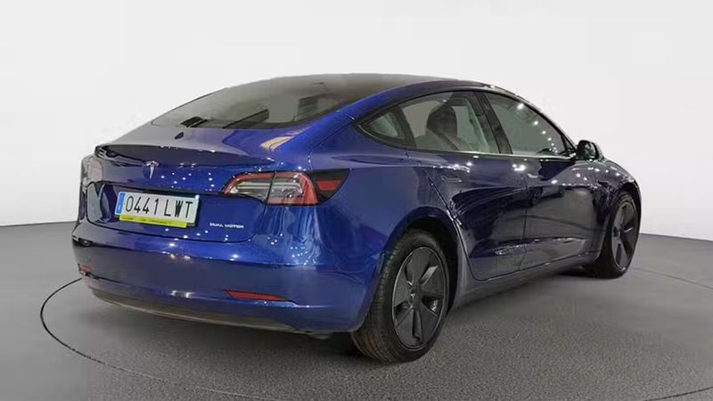 Tesla Model 3 • 2022 • 37,418 km 5