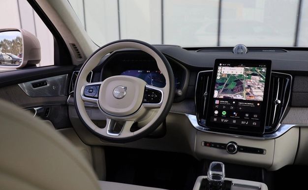 Volvo XC90 • 2024 • 1,000 km 7