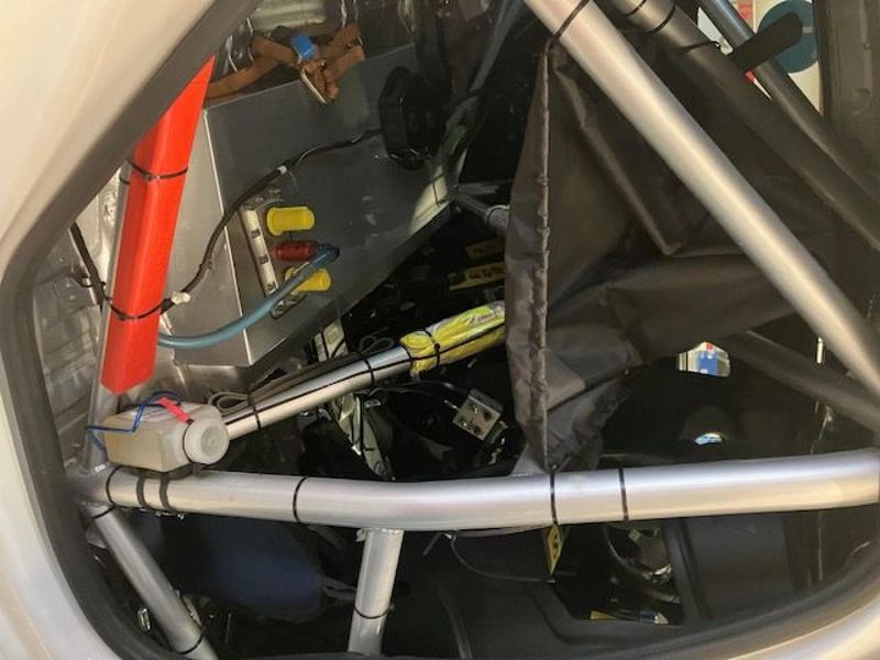 Renault Clio • 2024 • 2,324 km 3