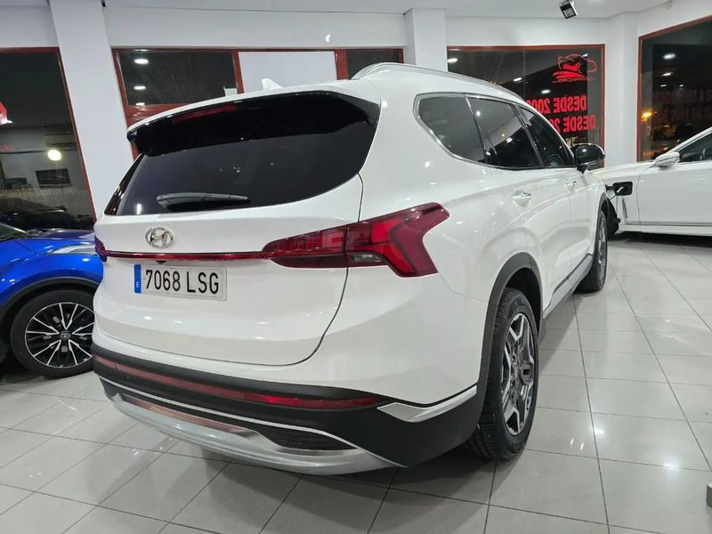 Hyundai Santa Fe • 2021 • 74,000 km 3