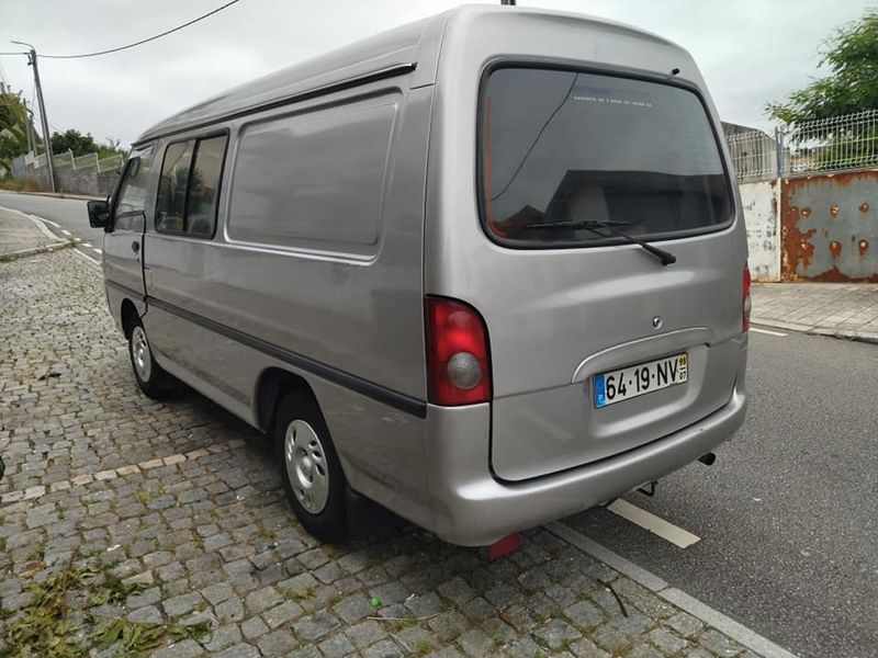 Hyundai H200 • 1999 • 253,000 km 9