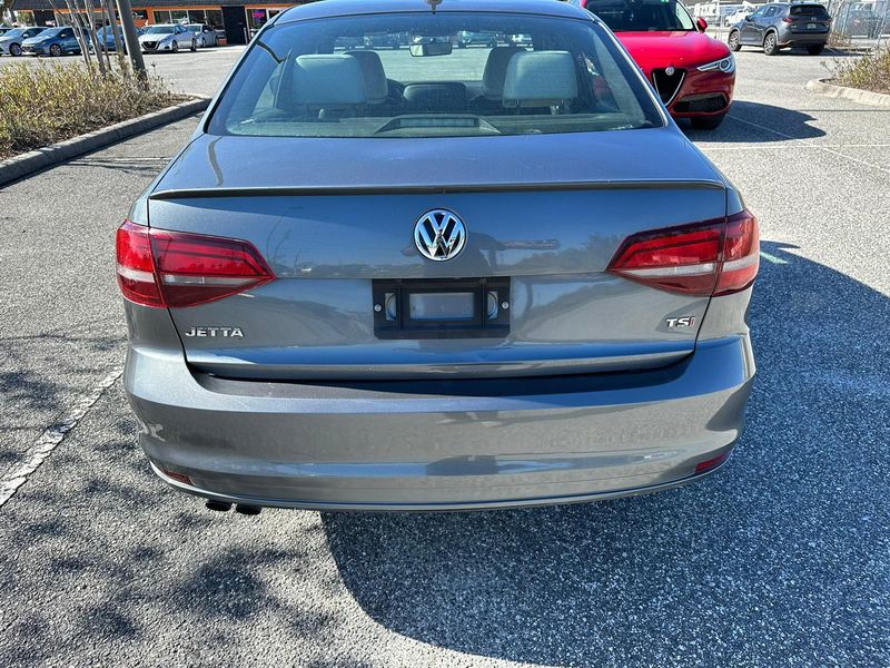 Volkswagen Jetta • 2016 • 106,000 mi 10