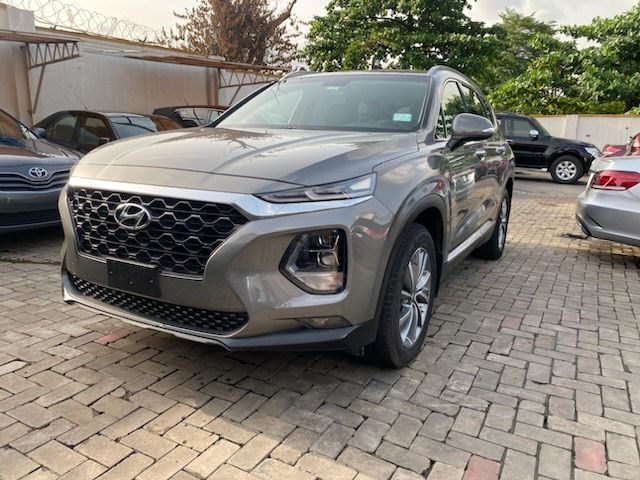 Hyundai Santa Fe • 2021 • 12 km 1