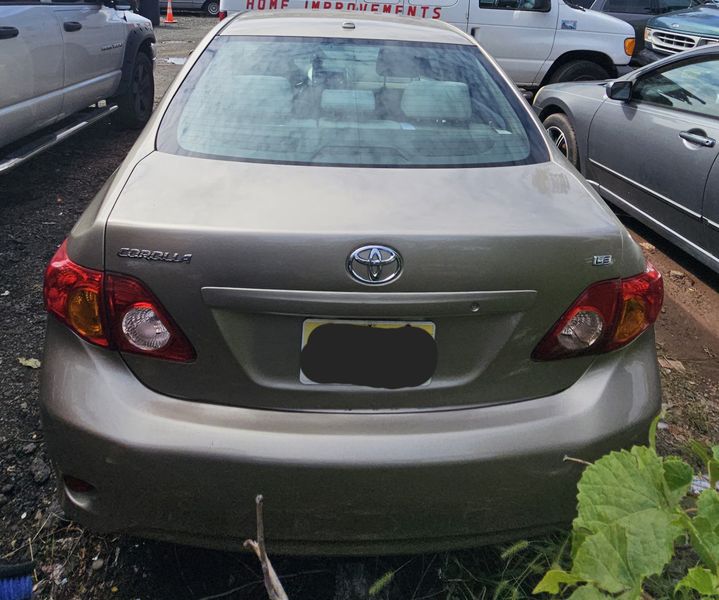 Toyota Corolla • 2010 • 130,000 mi 10
