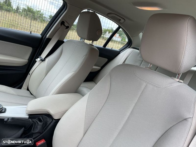 BMW 328i • 2013 • 288,000 km 3