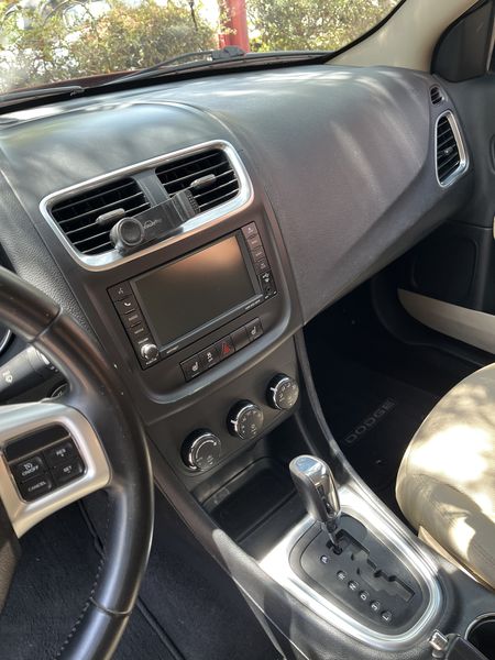 Dodge Avenger • 2012 • 112,000 km 10