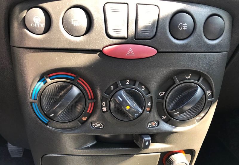 Fiat Punto • 2004 • 150,000 km 4