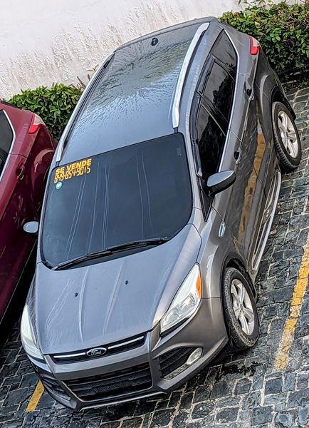 Ford Escape • 2013 • 80,050 km 2