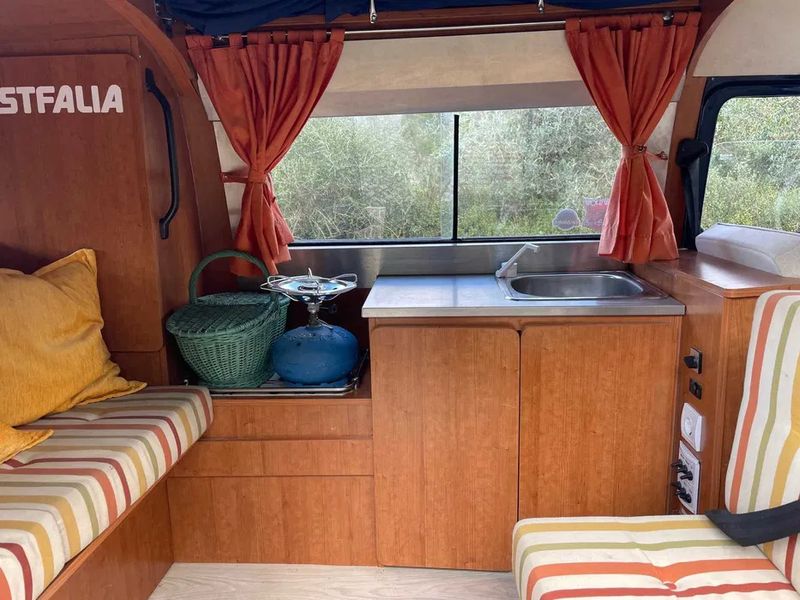 Volkswagen T4 Caravelle • 1971 • 64,000 km 17