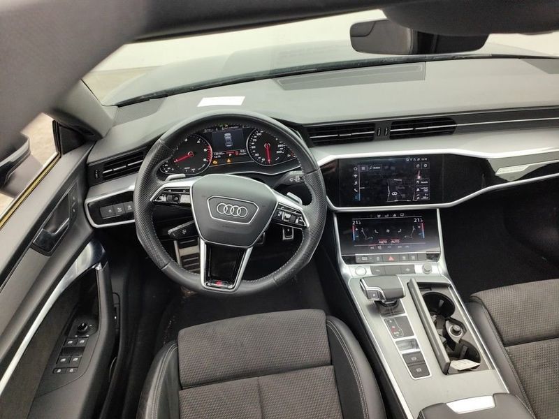 Audi A7 • 2019 • 135,000 km 4