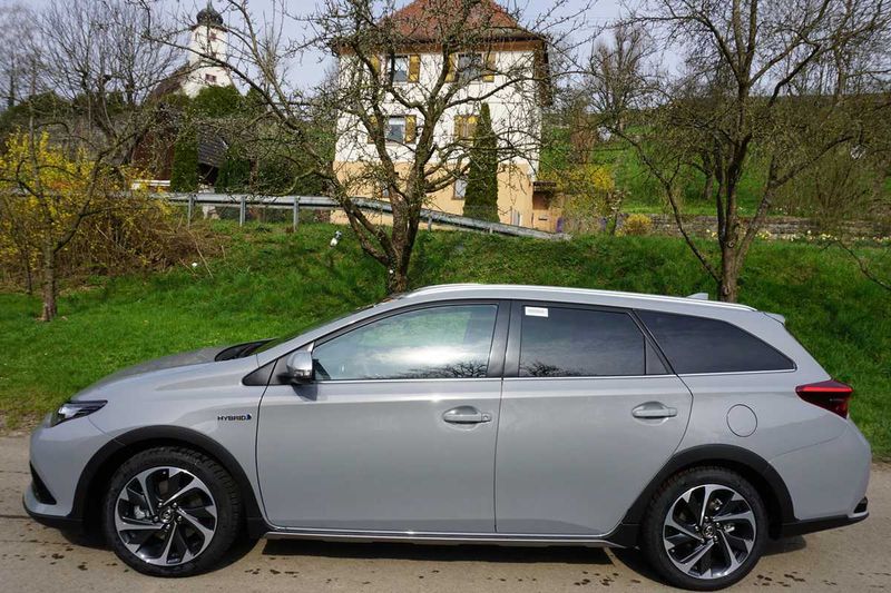 Toyota Auris • 2018 • 71,200 km 5