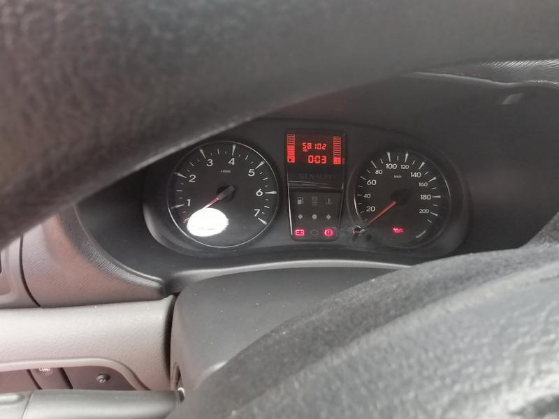 Renault Clio • 2015 • 58,000 km 5